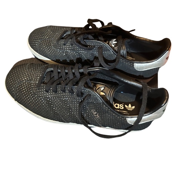 Adidas Gazelle Black Suede Silver
Dots trainers Women's Size 7.5 - Picture 2 of 8